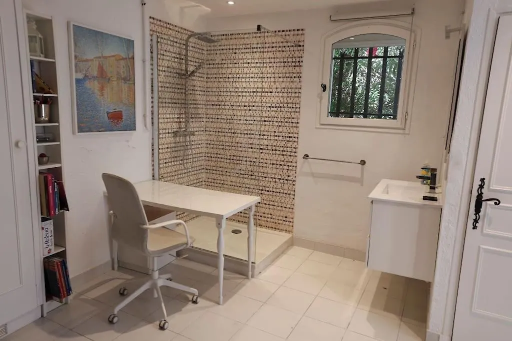 Maison De Charme Au Coeur Du Golfe De Saint-Tropez Gassin 0*,